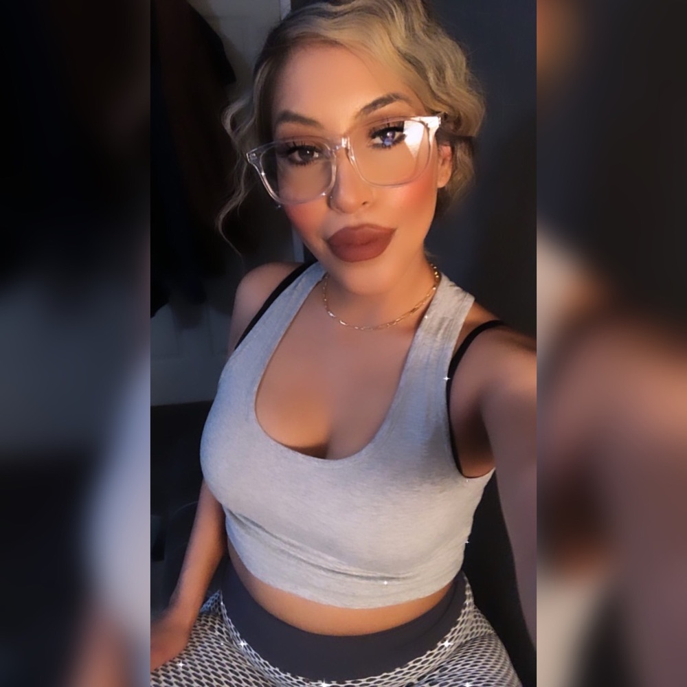 IG- Solo_h_e_r_n_a_n_dez Snapchat- hernandez9889